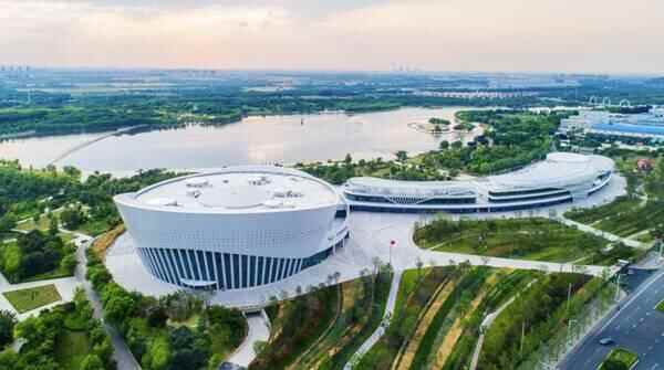 终究还是藏不住了！济南这个“神仙”新地标