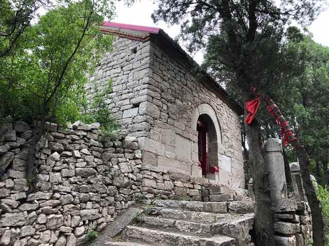 济南长清的这座山地处“齐鲁咽喉”，被称为泰山的姊妹山