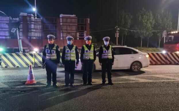 严查货车重点违法！东阿、平阴两地交警开展联合整治