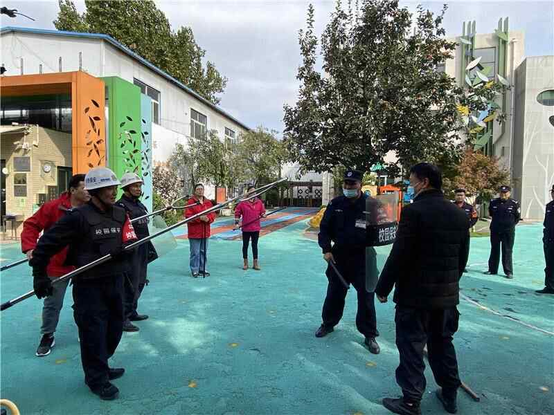 济南市天桥区滨河幼儿园防暴力侵害应急演练