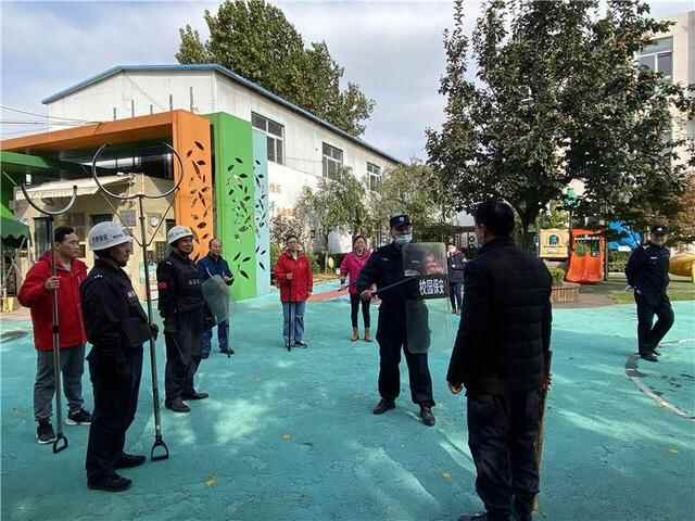 济南市天桥区滨河幼儿园防暴力侵害应急演练