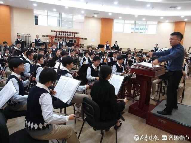 济南历城二中两百人的大型乐团，艺术水准已达省中学生顶级水平