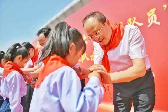 喜迎二十大！历城区8万少年儿童争做好队员