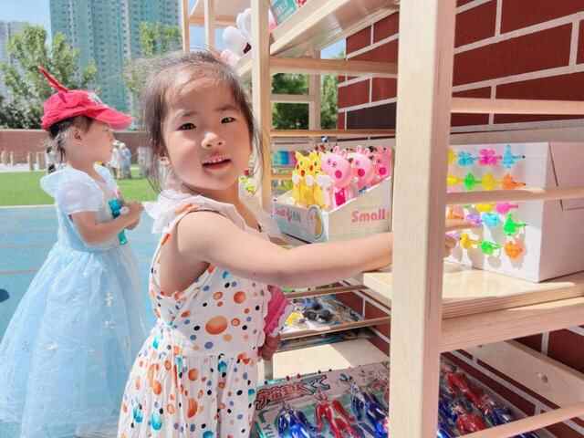 幼儿园变身童话王国，天桥区云世界实验幼儿园六一游园会好热闹