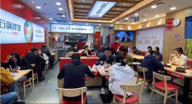 堂食恢复接近100%！一夜之间，济南各大商场又成“吃货圣地”
