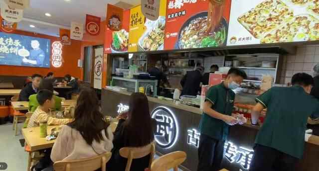 堂食恢复接近100%！一夜之间，济南各大商场又成“吃货圣地”