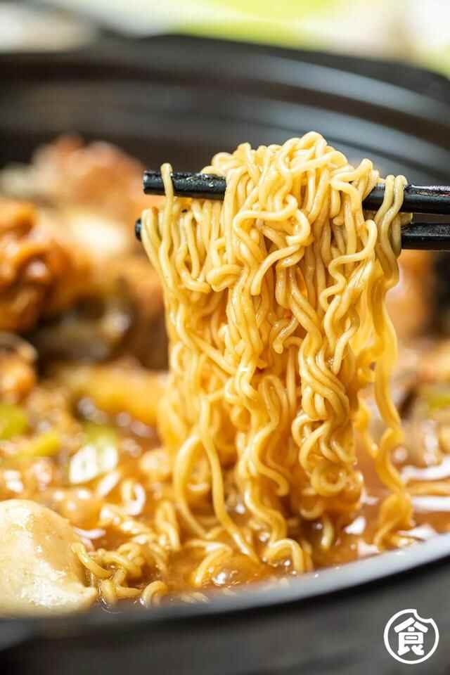 红爆东莞天桥底的「惹味煲」来惠州了，日排100+桌一位难求