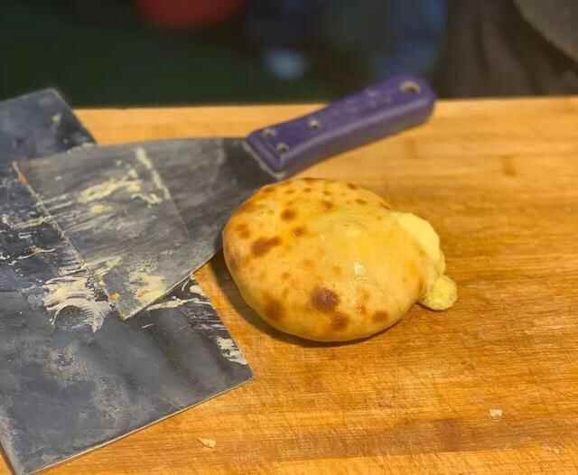 藏在小寨天桥下的美食天堂，人均10块，不用排队