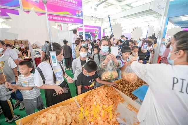 花博会第四日：现代科技让鲜花更美丽 美食美景为花博增添魅