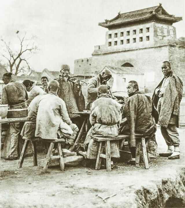 消失近90年的“天桥”找到了！但是消失的天桥小吃却再找不回来了