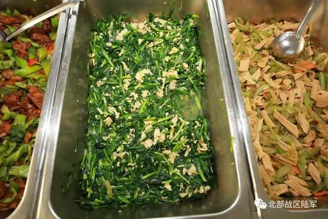 「名厨进军营」北陆的**兵有口福啦，一大波诱人美食袭来