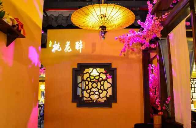 必须打卡！济南这几家沉浸式餐厅，居然拥有魔法！
