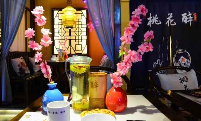必须打卡！济南这几家沉浸式餐厅，居然拥有魔法！