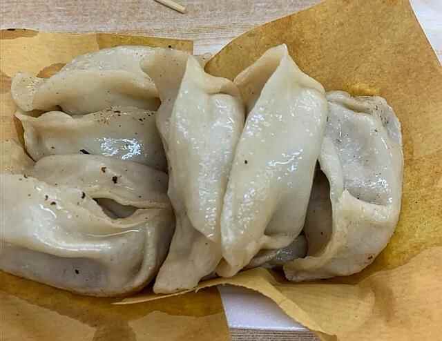 历城路这家近四十载老上海锅贴，究竟有多好吃每天都食客排长队？