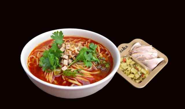 齐鲁美食节品味30年的老味道，属于济南人专属记忆的亮亮拉面