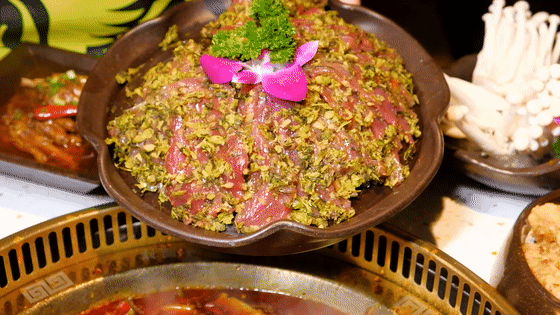 我要把你裹进把子肉、黄焖鸡、油旋…里，因为我是浪漫的济南人