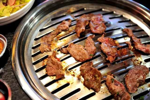 我要把你裹进把子肉、黄焖鸡、油旋…里，因为我是浪漫的济南人