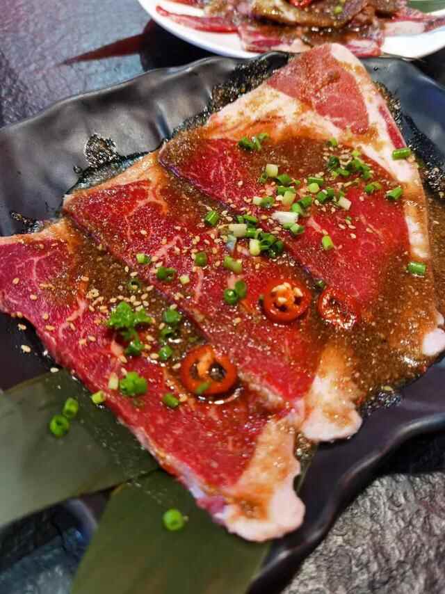 我要把你裹进把子肉、黄焖鸡、油旋…里，因为我是浪漫的济南人