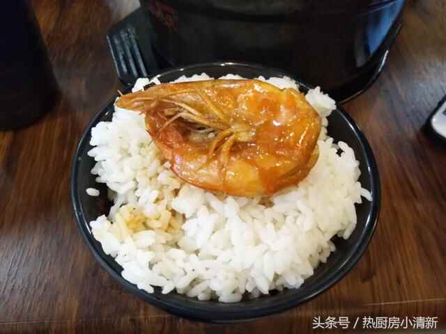 济南长清商业街附近竟然美食“泛滥”，令吃货们趋之若鹜！