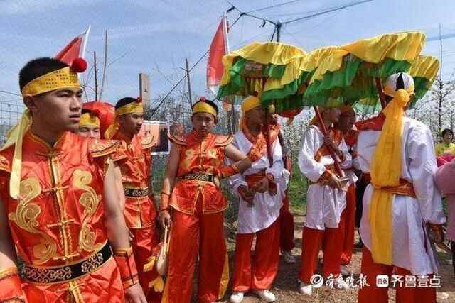 洁白的梨花、特色的小吃，商河梨花节上好热闹