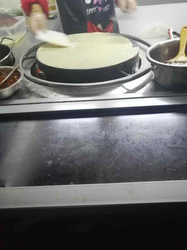 盘点济南地区特产美食:芙蓉街的店家，卖济南本地小吃的也不多。