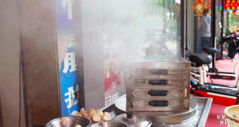 真材实料！这碗藏在天桥下的「云吞面」，食足11年都唔厌
