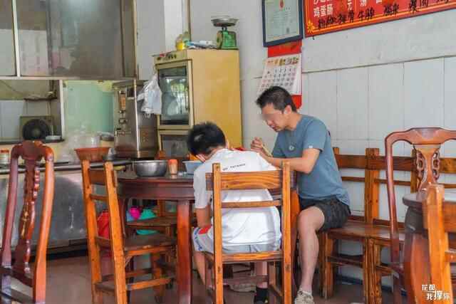 真材实料！这碗藏在天桥下的「云吞面」，食足11年都唔厌