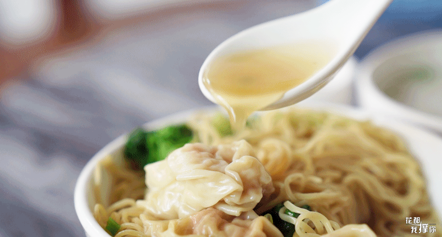 真材实料！这碗藏在天桥下的「云吞面」，食足11年都唔厌