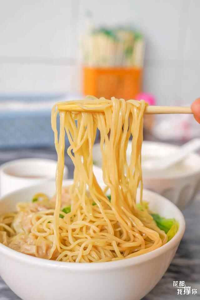 真材实料！这碗藏在天桥下的「云吞面」，食足11年都唔厌