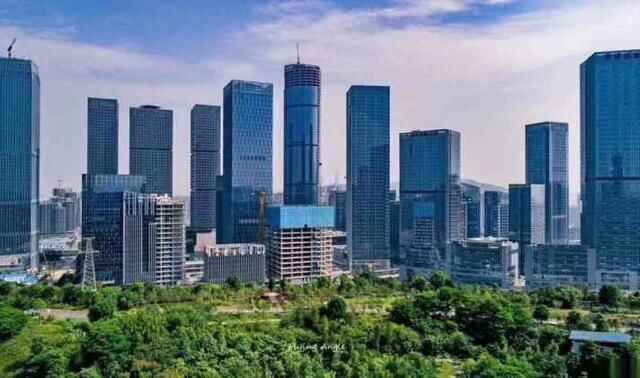 中国十大强区出炉：天河区第二，黄岛区反超龙岗，浙江无一入围