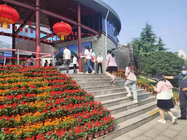 纳客3.95万人次！假期第二天，市民“无痕”游崂山