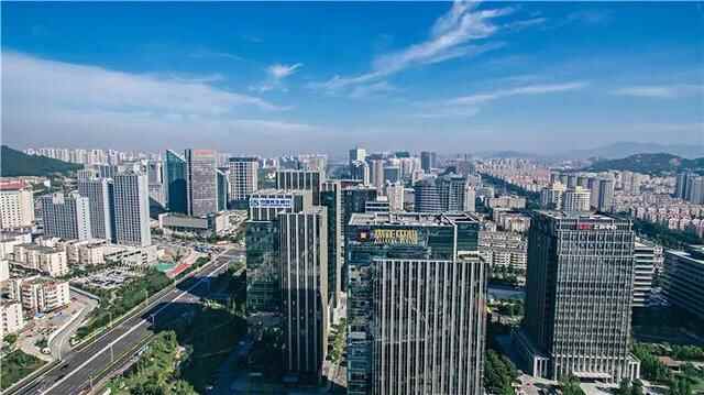 四场大会，撑起崂山高质量发展的“四梁八柱”
