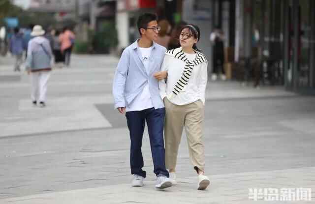 继续降！青岛今天最低温15℃！这几天各地游客的标准姿势你用上了吗？
