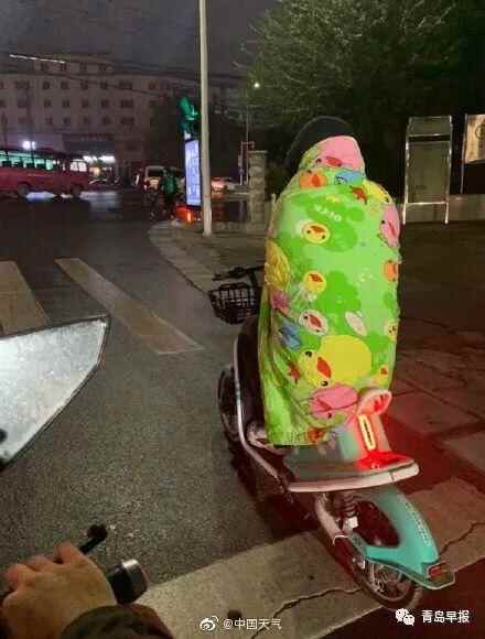 这不是降温，是速冻！北京河南已经下雪！北方都在降温，来看咱青岛——