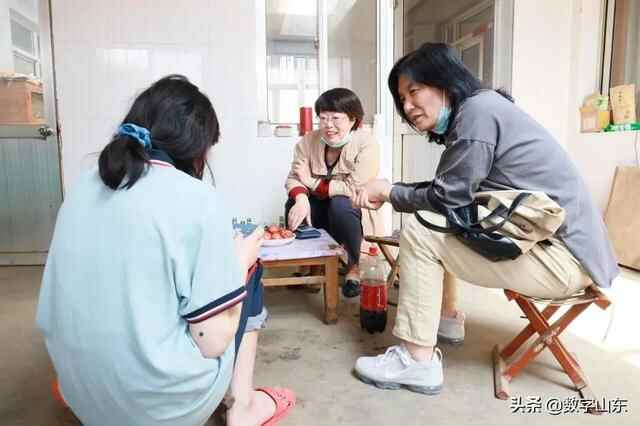 「下沉一线办实事」传承九三精神 扶贫帮困送温暖——九三学社莱西市委员会践行作风...