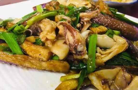 青岛这10家藏在犄角旮旯的美食，没有熟人带路，你根本找不到！