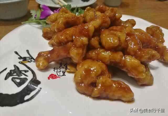 青岛李沧最好吃鲁菜馆之一，面皮炒鸡最入味，糖醋里脊抢着吃