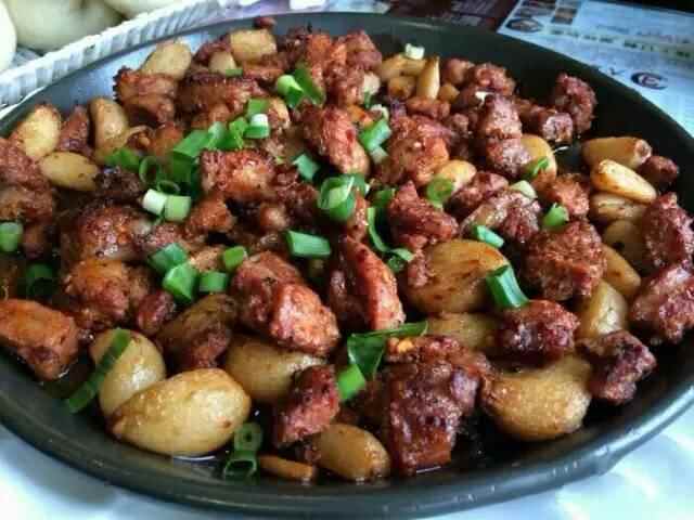 在李沧，有一条满足吃货欲望的美食街！