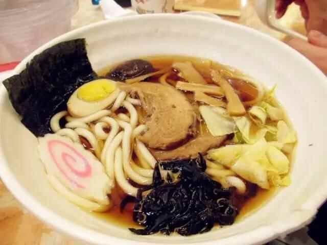 在李沧，有一条满足吃货欲望的美食街！