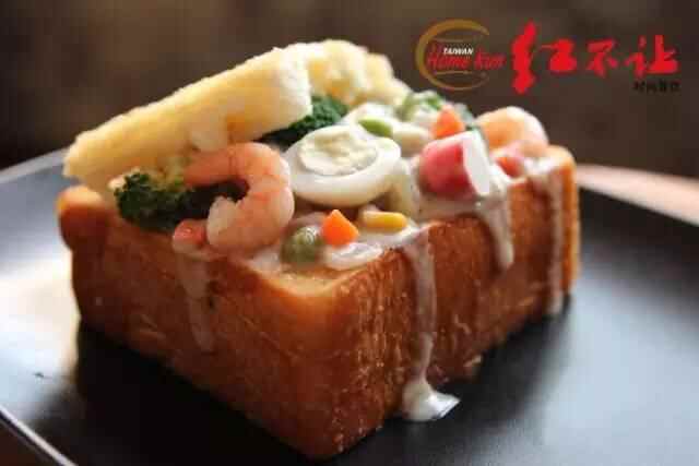 在李沧，有一条满足吃货欲望的美食街！