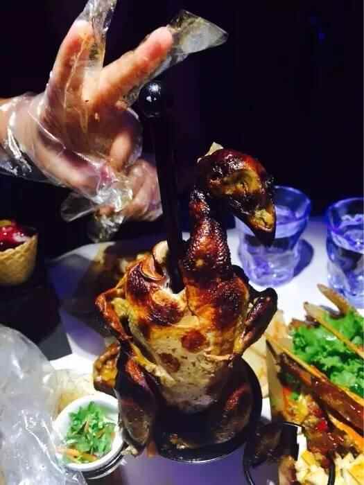 在李沧，有一条满足吃货欲望的美食街！
