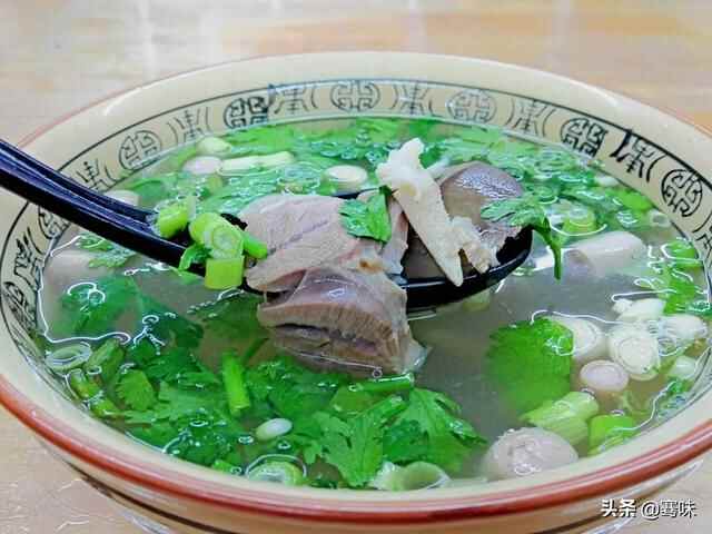 美食猎人分享猎食经验，在黄岛赌一碗全羊汤