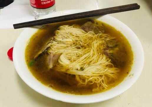 人气旺又便宜的10家青岛“名吃”，充满烟火气，只有老青岛人知道