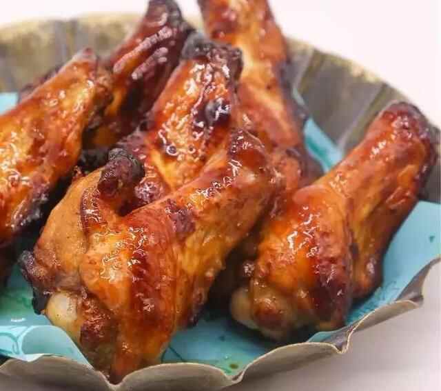 胶州路上惊现粉色烤鸡店，快去吃鸡！