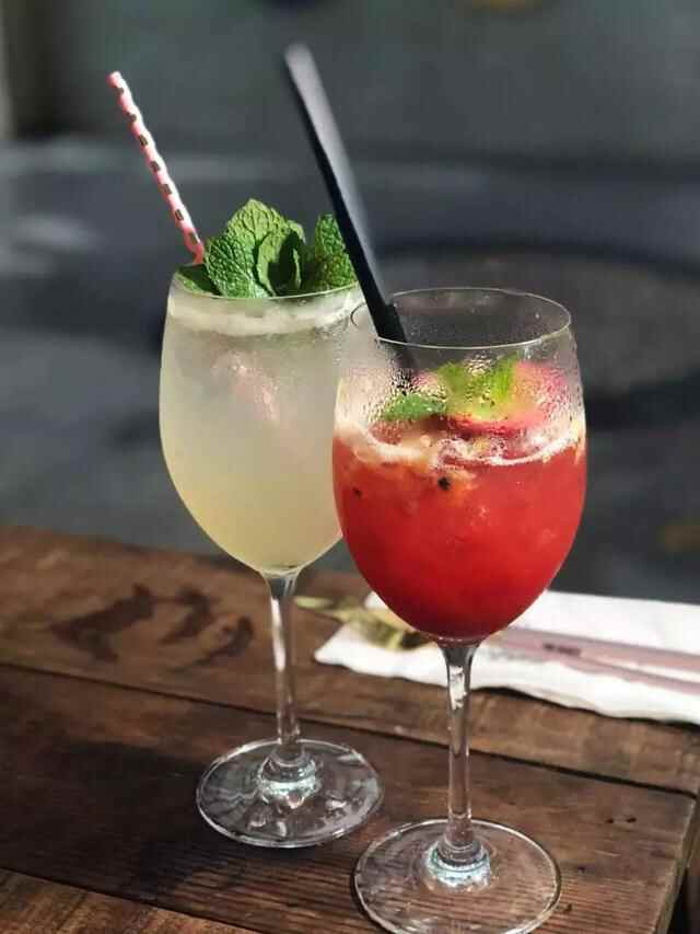 胶州路上惊现粉色烤鸡店，快去吃鸡！