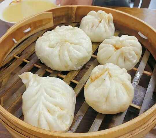 青岛到底有没有自己的本土特色美食，青岛真的是美食荒漠么