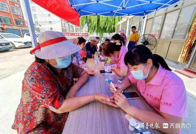 “寻访淄博百岁老人暨爱心义诊公益活动”第二站走进淄川车宋村