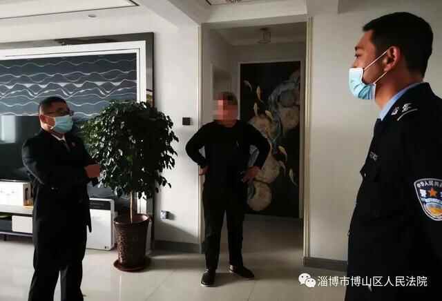 凌晨5点，淄博多人被带走