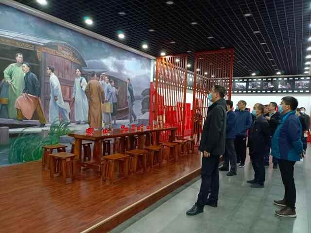 市行政审批服务局赴淄川开展党史学习教育现场教学主题党日活动
