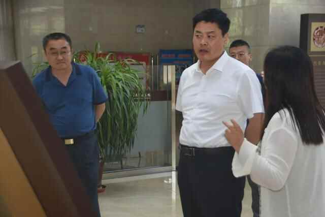 县委常委、副县长于寿磊到高青县档案馆调研
